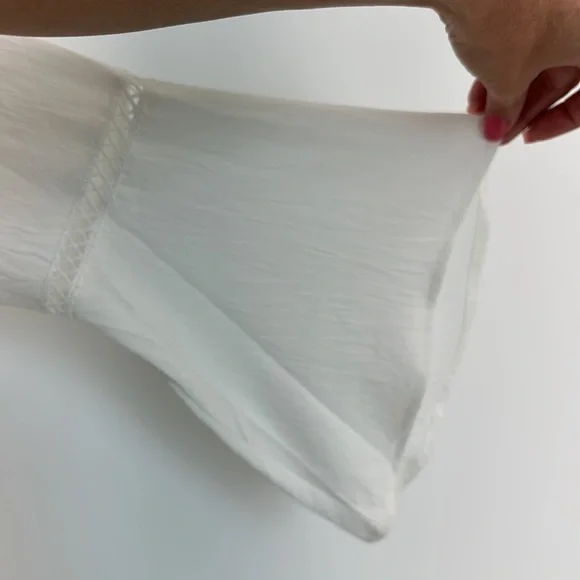 White classy beach or pool cover. - Picture 4 of 6